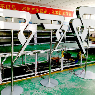 SMD5050 ha condotto di funzionamento del segno acrilico della lettera 3D le 50000 ore indipendenti