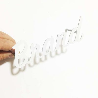 Il segno bianco della lettera del metallo della pittura del taglio piano ha spazzolato il contrassegno della lettera di Manica SS304