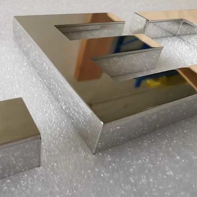 Lettere del metallo fabbricate spessore d'argento dello specchio 2cm del contrassegno di Shopfront della lettera di alfabeto