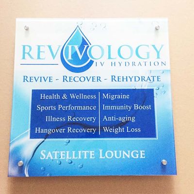 L'anti perspex acrilico acido del bordo del segno della lettera ha tagliato le lettere