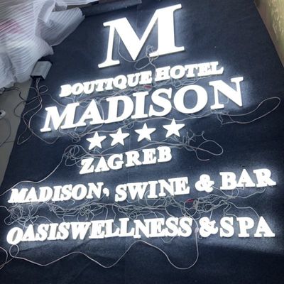 12mm Acrylic Company Logo Wall Sign Aluminum Channel segna l'anti ruggine con lettere