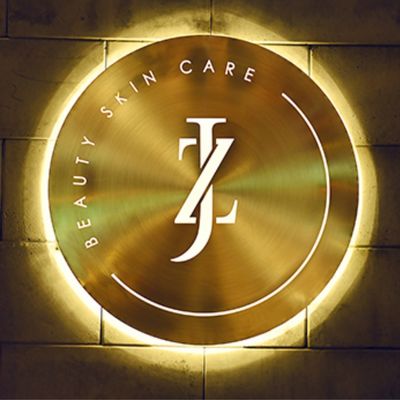 L'acciaio inossidabile del metallo intorno al logo su ordinazione principale 3d della scatola leggera si è illuminato