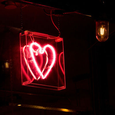 L'alto acrilico della trasparenza ha personalizzato le insegne al neon 50000 ore di vita