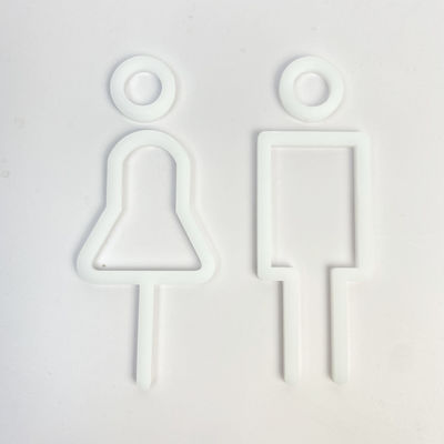 Lettere acriliche bianche ispiratrici di alfabeto che annunciano le lettere acriliche fabbricate