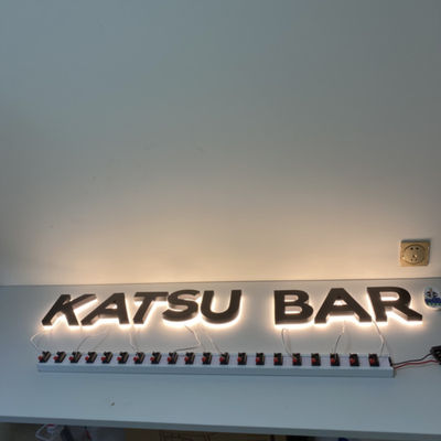 3D acciaio inossidabile retroilluminato ricoprente nero Logo Signs del contrassegno HIGHSPAN