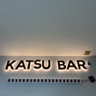 3D acciaio inossidabile retroilluminato ricoprente nero Logo Signs del contrassegno HIGHSPAN