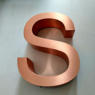 Il negozio Logo Copper Sign Letters Flat di progettazione dell'OEM ha tagliato l'altezza di 100cm - di 10cm