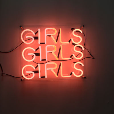 Il rosa ha personalizzato la decorazione leggera al neon della casa delle ragazze 7.5kv delle ragazze delle ragazze delle lettere