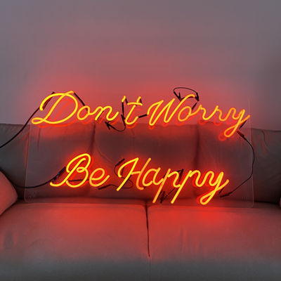 L'alfabeto su ordinazione all'aperto dell'insegna al neon segna la luce rossa con lettere 12VDC